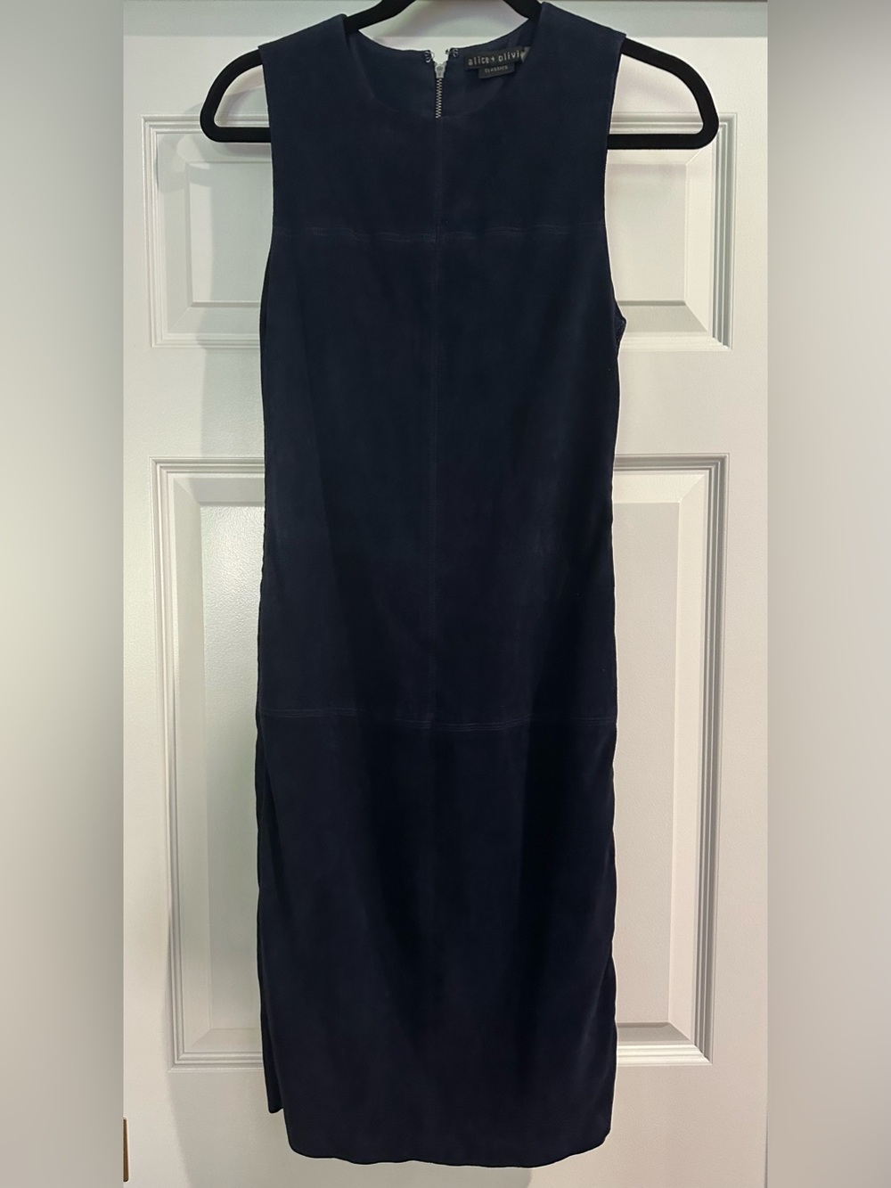 Classic Alice and Olivia Navy Suede Pencil Dress. Women size 8. Runs small